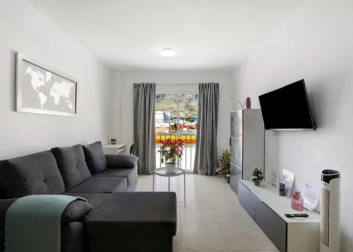 El Pisito De Momo * Candelaria